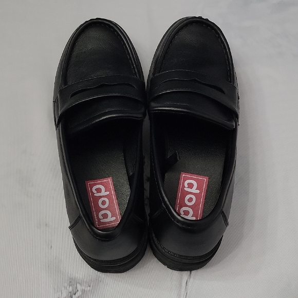 POP Women's 9M Hanson Black Moc Loafers Slip On Sleek - Picture 2 of 9